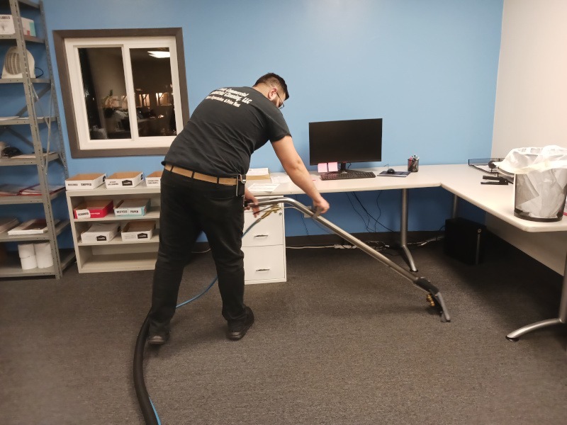 carpet cleaning; carpet steaming; carpet shampooing in an office
